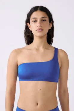 Top bikini asimétrico