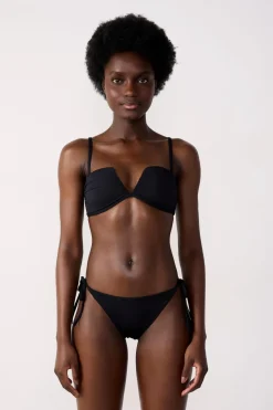 Top bikini bandeau con copa fina y tirantes removibles