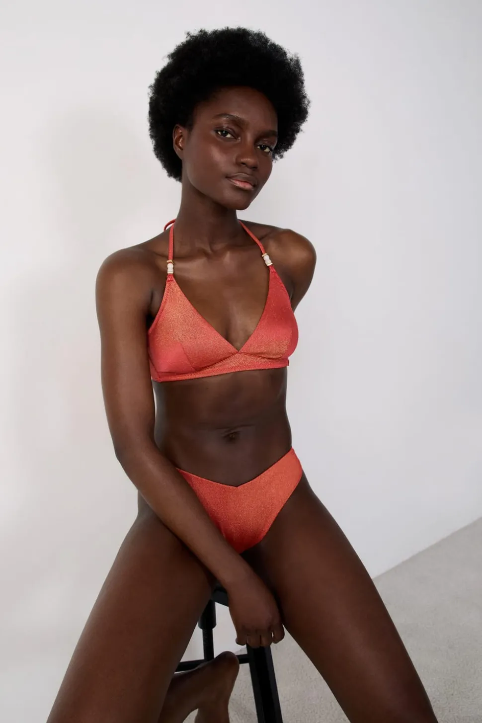 Top bikini triangular brillante