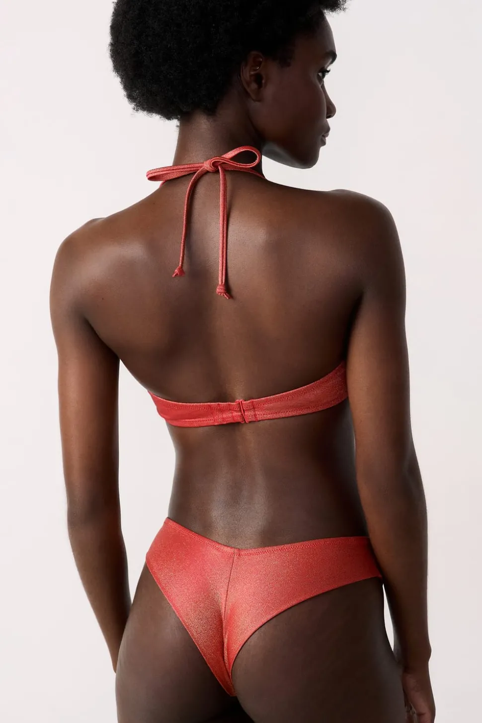 Top bikini triangular brillante