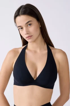 Top bikini triangular con aros