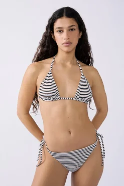 Top bikini triangular con rayas