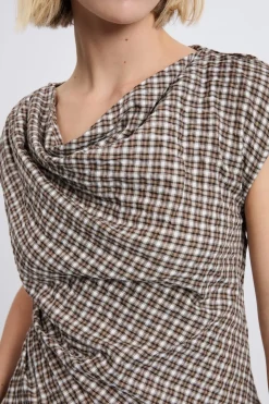 Top col bénitier à carreaux