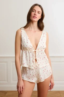 Top de pijama de satén con estampado de corazones