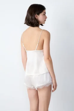 Top de seda con detalles de encaje