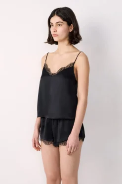 Top de seda con detalles de encaje