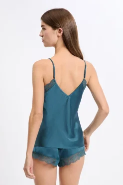 Top satinado con detalles de encaje