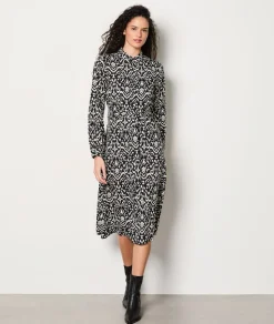 Vestido camisero estampado con cinturón