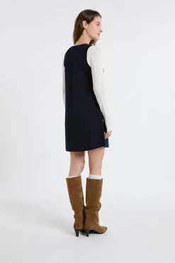 Vestido corto con botones dorados