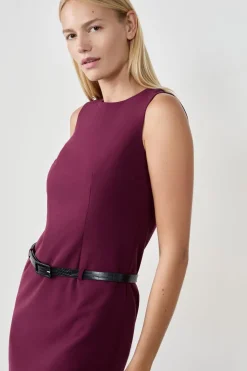 Vestido corto con cinturón