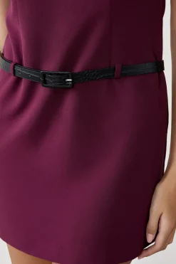 Vestido corto con cinturón