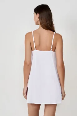 Vestido corto escote en V