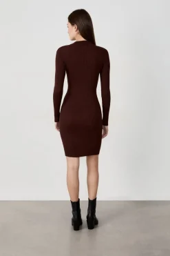 Vestido suéter corto