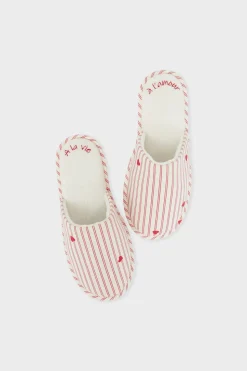 Zapatillas destalonadas con motivos de corazones y algodón