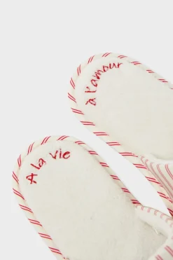 Zapatillas destalonadas con motivos de corazones y algodón